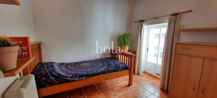 Image No.18-3 Bed Townhouse for sale