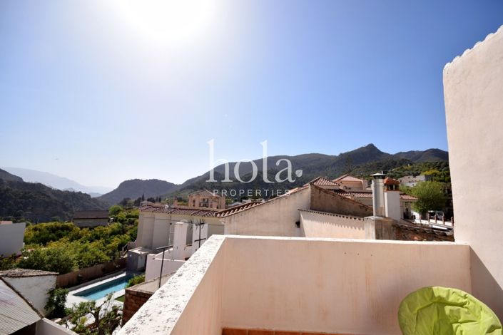 Image No.21-3 Bed Townhouse for sale