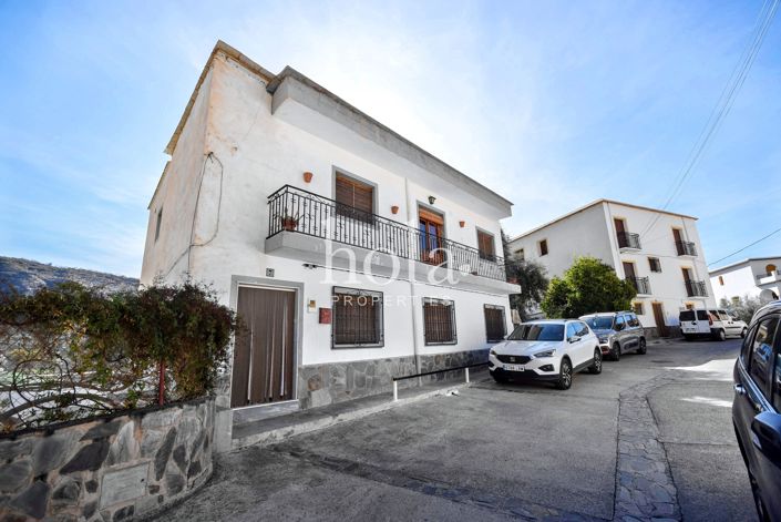 Image No.4-8 Bed Townhouse for sale