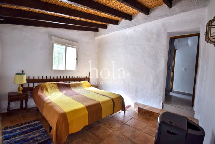 Image No.7-3 Bed Country House for sale