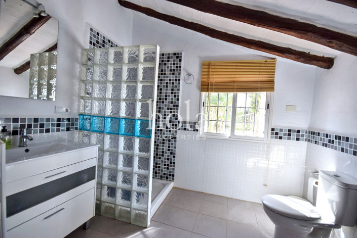 Image No.9-3 Bed Country House for sale