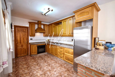 listing7121830011d0e245592560x1920edede093cef