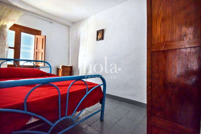 Image No.10-3 Bed Townhouse for sale