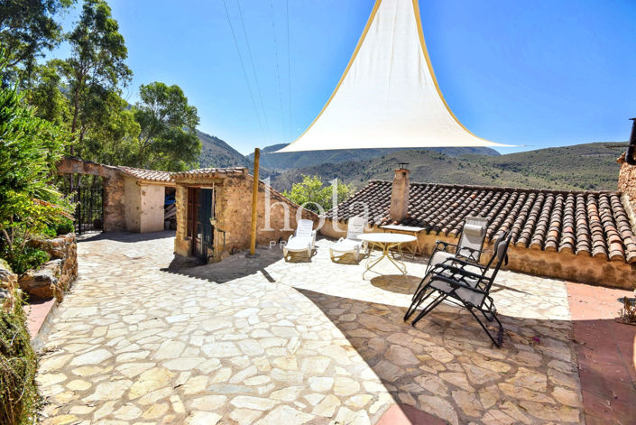 Image No.15-3 Bed Country House for sale