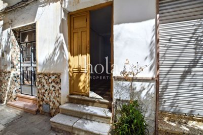 listing828403000410560cb82560x1920c4ec654dec5