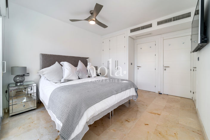 Image No.18-4 Bed Townhouse for sale