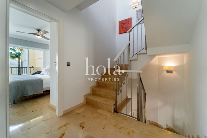 Image No.25-4 Bed Townhouse for sale