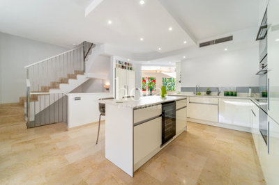 listing960415002815c117ae2560x1920c4ec654dec5