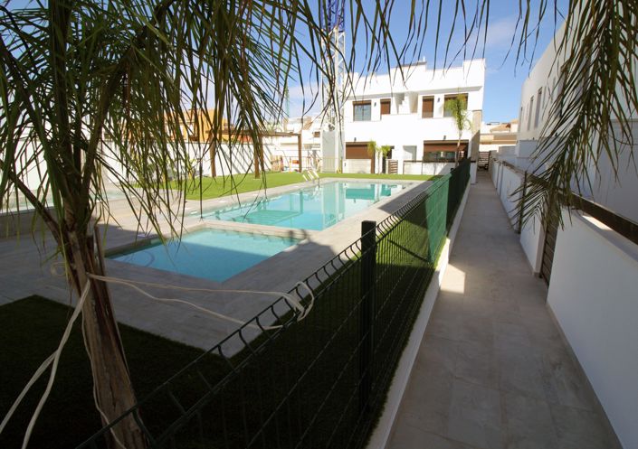 Image No.1-3 Bed Townhouse for sale