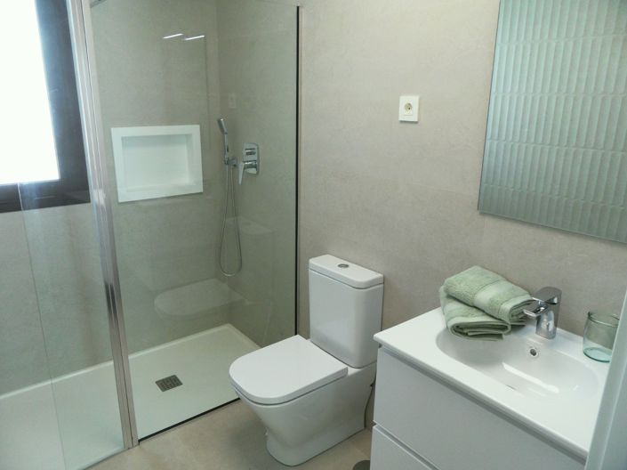 Image No.30-3 Bed Townhouse for sale