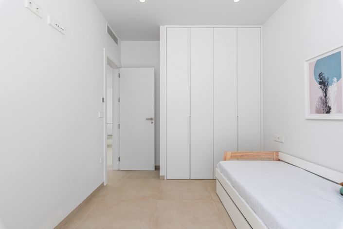 Image No.32-3 Bed Villa for sale