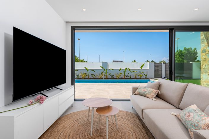 Image No.18-3 Bed Villa for sale