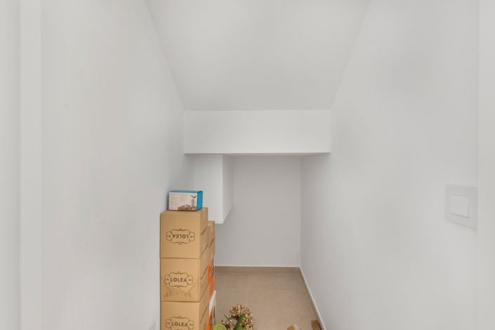 Image No.41-3 Bed Apartment for sale