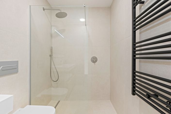 Image No.23-3 Bed Villa for sale