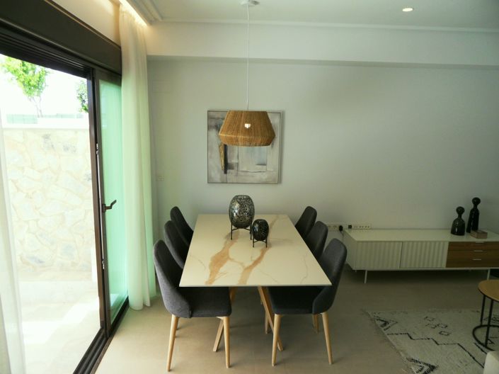 Image No.34-4 Bed Townhouse for sale