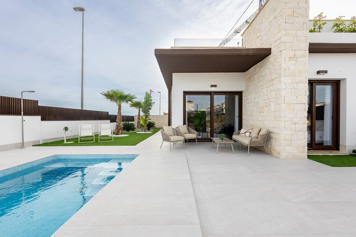 Image No.19-2 Bed Villa for sale