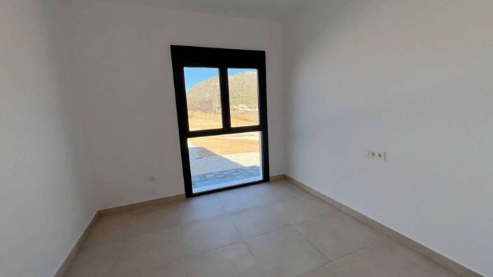 Image No.19-3 Bed Villa for sale