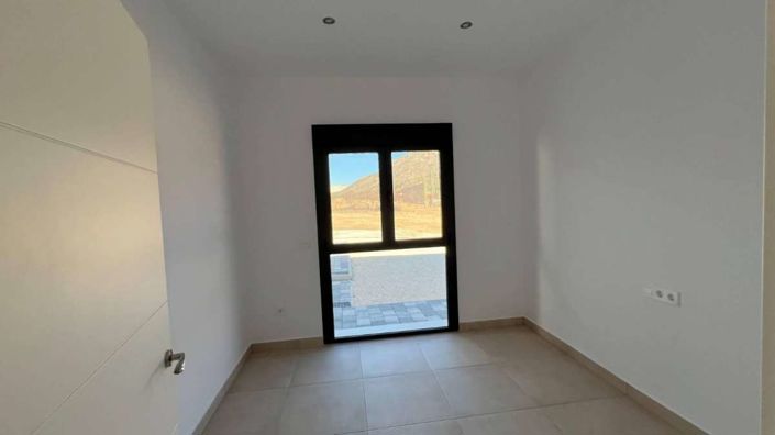 Image No.20-3 Bed Villa for sale