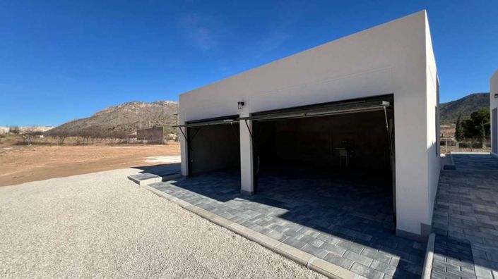 Image No.27-3 Bed Villa for sale