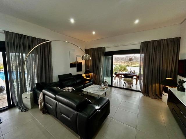 Image No.5-3 Bed Villa for sale
