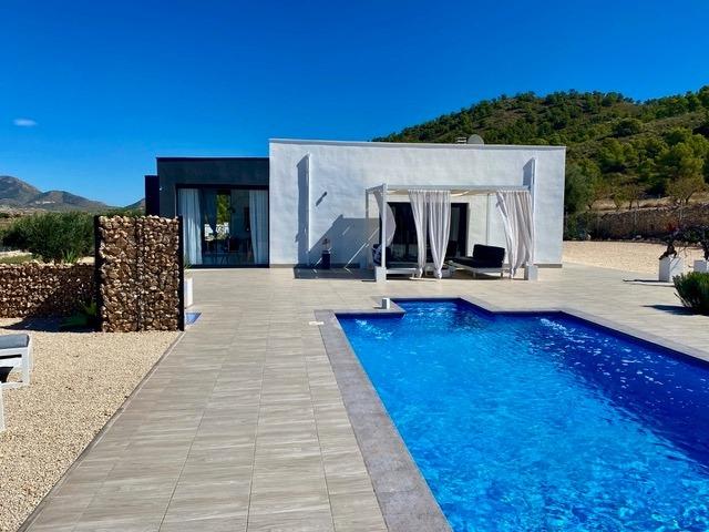 Image No.6-3 Bed Villa for sale