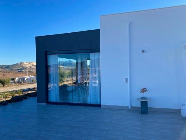 Image No.8-3 Bed Villa for sale