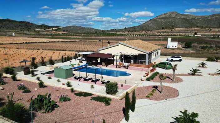 Image No.3-4 Bed Villa for sale