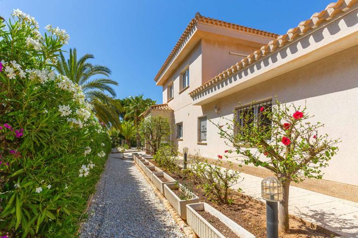 Image No.21-Villa de 6 chambres à vendre à Cabo Roig