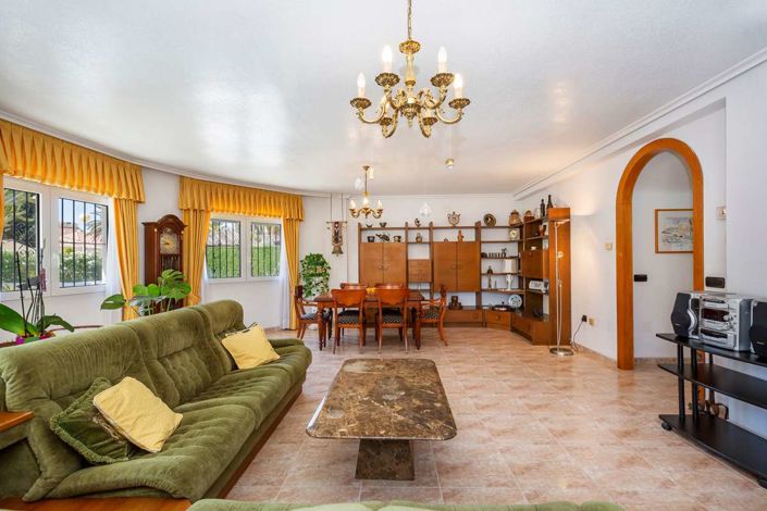 Image No.30-Villa de 6 chambres à vendre à Cabo Roig
