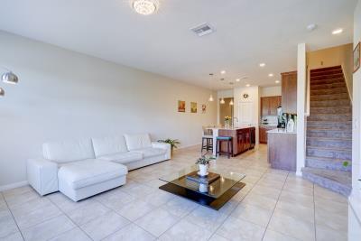 2369ByronSt-15