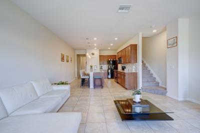 2369ByronSt-17