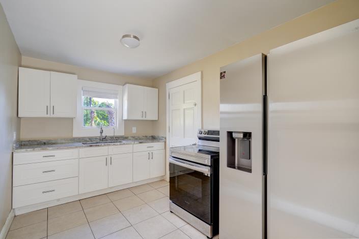 Image No.9-3 Bed House for sale