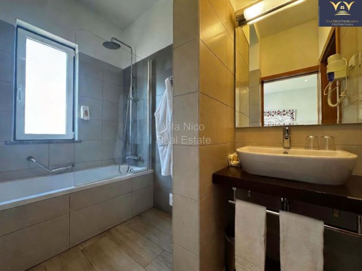 Image No.20-25 Bed House for sale