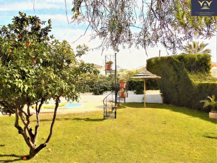 Image No.35-25 Bed House for sale