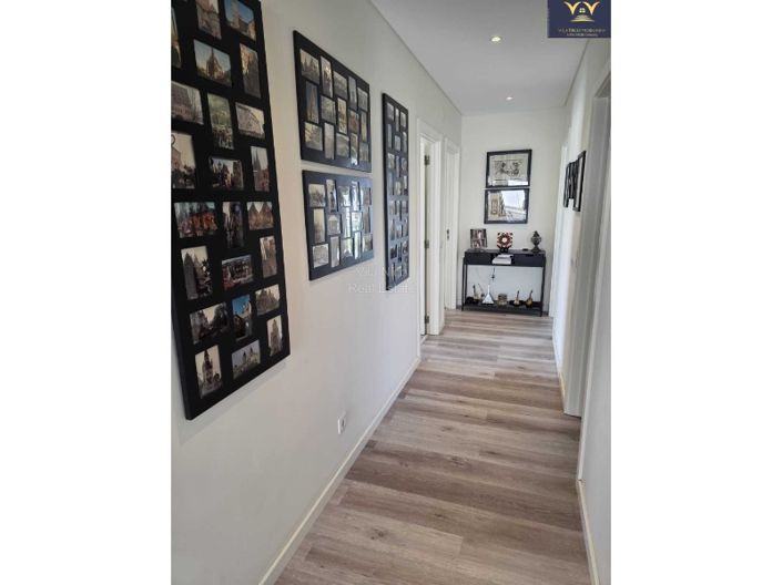 Image No.30-3 Bed Apartment for sale