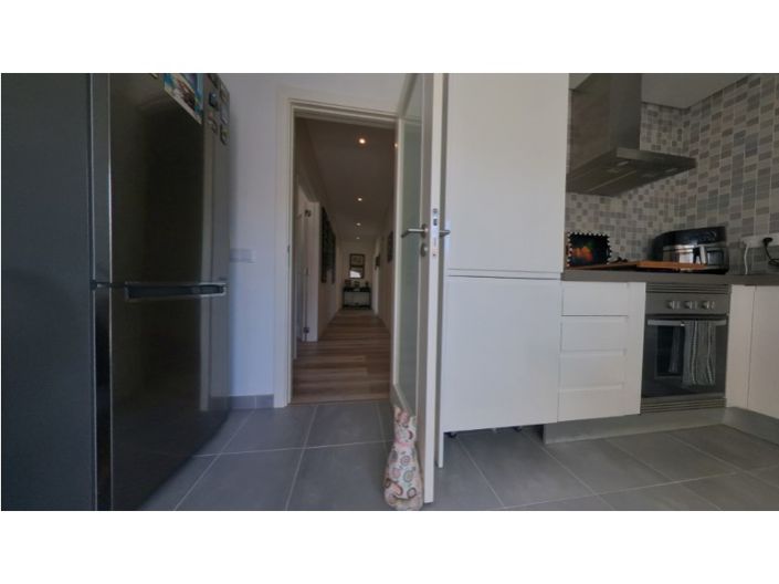 Image No.56-3 Bed Apartment for sale
