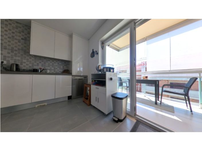 Image No.57-3 Bed Apartment for sale