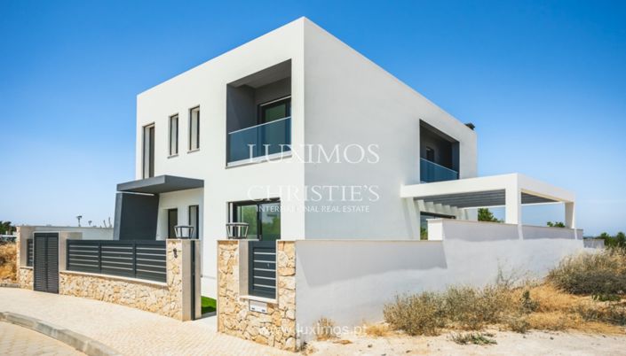 Image No.26-3 Bed Villa for sale