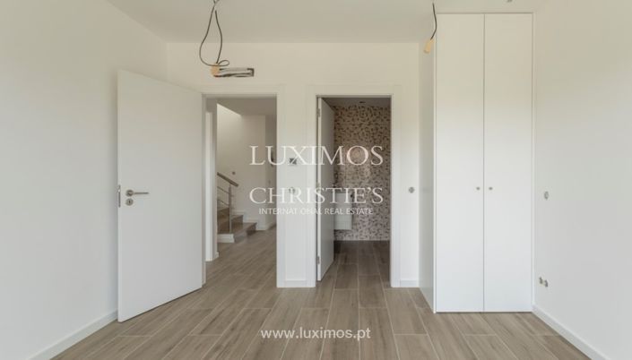 Image No.10-4 Bed Villa for sale