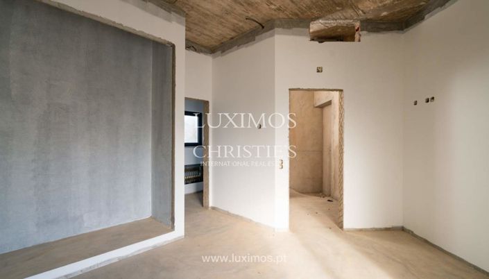 Image No.10-4 Bed Villa for sale