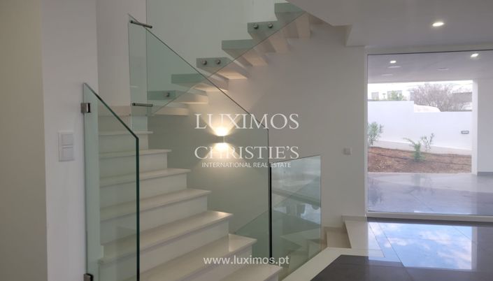 Image No.3-Villa de 4 chambres à vendre à Lagos