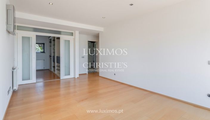 Image No.12-3 Bed Villa for sale