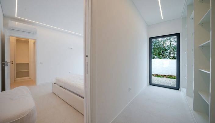 Image No.20-4 Bed Villa for sale