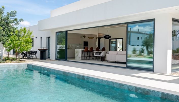 Image No.3-4 Bed Villa for sale