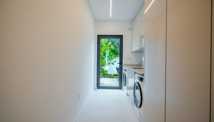 Image No.25-4 Bed Villa for sale