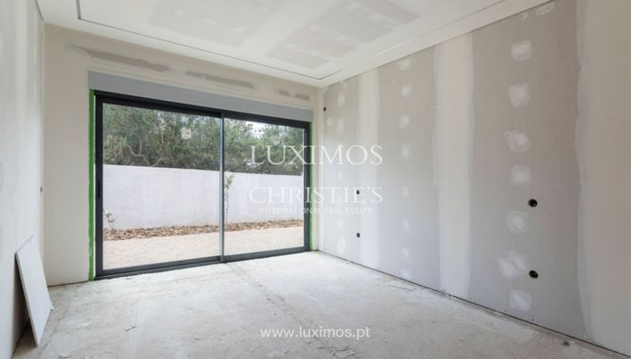 Image No.10-4 Bed Villa for sale