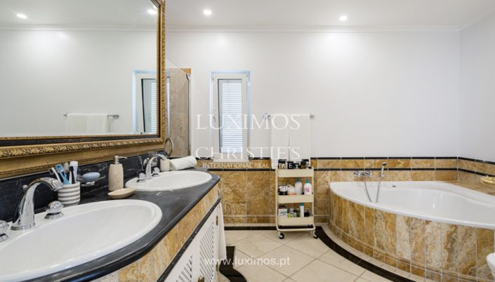 Image No.17-Villa de 4 chambres à vendre à Faro City