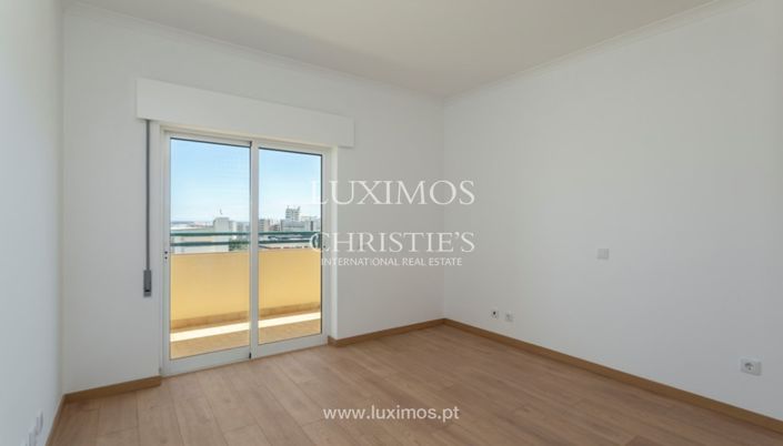 Image No.15-5 Bed Apartment for sale