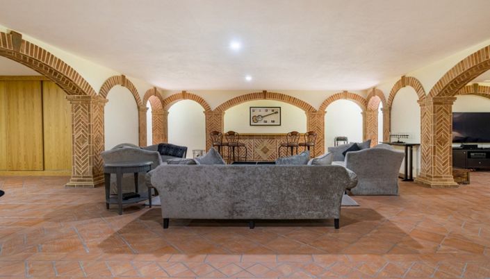 Image No.17-4 Bed Villa for sale