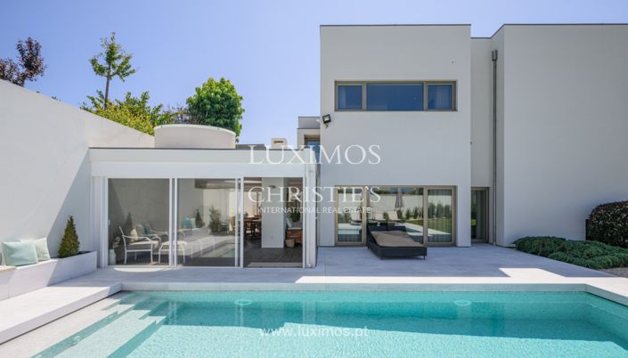 Image No.3-3 Bed Villa for sale